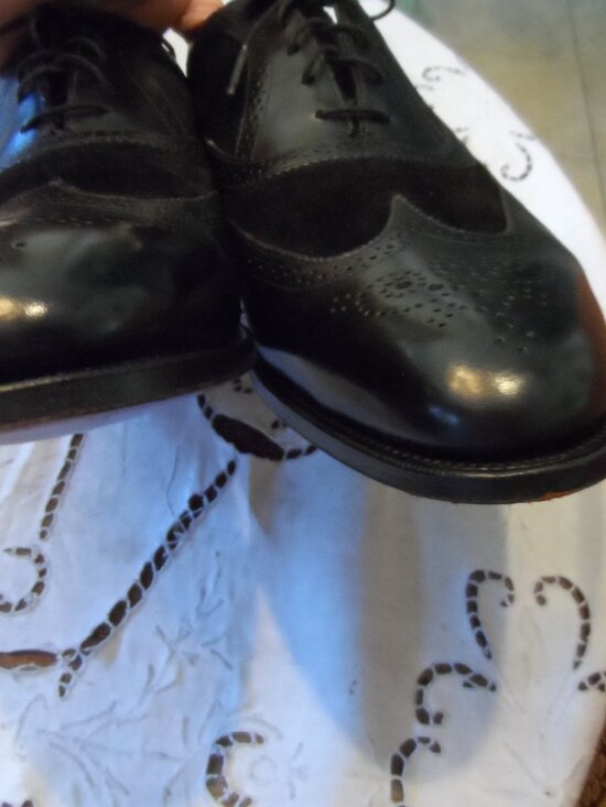 Edward Green Black Leather & Suede Wingtip Oxfords US 10 main image 11